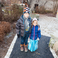 Samoens - 26 December 2014 / Oscar and Alana in front of the house