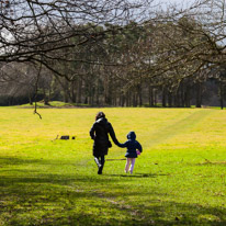 Henley-on-Thames - 1 March 2015 / Jess and Alana walking