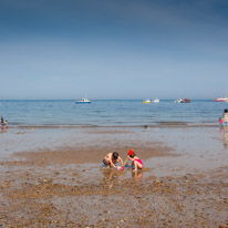 Swanage - 07 May 2016 / Alana and Oscar playing together
