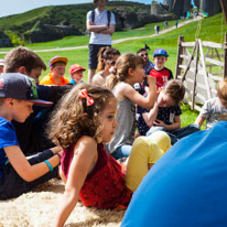 Corfe Castle - 08 May 2016 / After coffee, return to Corfe for more stories